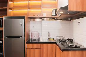 Fancy And Comfy 2Br Apartment At Springlake Summarecon