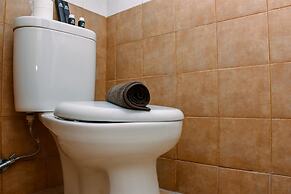 Comfortable And Strategic 2Br At Green Pramuka City Apartment