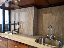 Fancy And Nice Studio At Tamansari The Hive Apartment