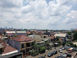 Fancy And Nice Studio At Tamansari The Hive Apartment