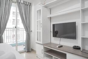 Minimalist And Cozy Studio Room At The Nest Puri Apartment