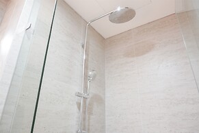 Fancy And Comfort 1Br At Gold Coast Apartment