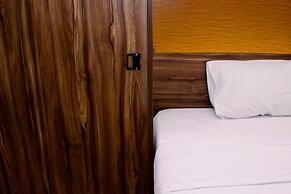 Comfort 2Br At Pollux Chadstone Apartment