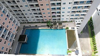 Homey And Comfy Studio At Puncak Bukit Golf Surabaya Apartment