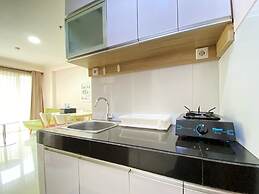 Homey And Cozy 2Br At Gateway Pasteur Apartment