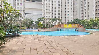 Cozy Living And Tidy 2Br Green Bay Pluit Apartment