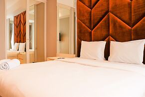 Modern Look And Comfortable 1Br Gold Coast Apartment Pik