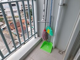 Luxury Studio At Serpong Garden Apartment