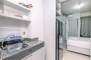 Cozy And Simply Look Studio Room At Transpark Cibubur Apartment