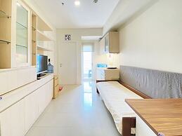 Fancy And Nice 2Br Apartment At Parahyangan Residence