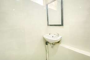 Beautiful And Cozy 2Br Bassura City Apartment