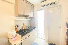 Beautiful And Cozy 2Br Bassura City Apartment