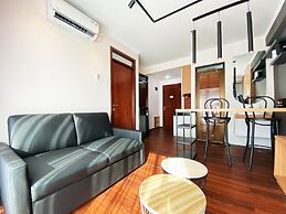 Nice 2Br At Gateway Pasteur Apartment
