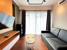 Nice 2Br At Gateway Pasteur Apartment
