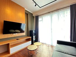 Nice 2Br At Gateway Pasteur Apartment