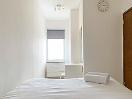 Warm And Minimalist 2Br At Northland Ancol Apartment