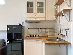 Warm And Minimalist 2Br At Northland Ancol Apartment