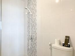 Stylisth 1Br At Tokyo Riverside Pik 2 Apartment