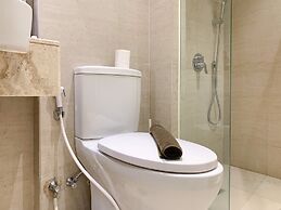 Warm And Modern Look Studio Room At Gold Coast Apartment