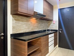 Warm And Homey 1Br At Belmont Residence Puri Apartment