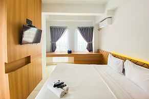 Comfort 1Br At Patraland Urbano Apartment