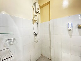 Graceful 2Br Apartment At Gateway Ahmad Yani Cicadas