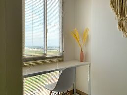 Studio With Minimalist Design Tokyo Riverside Pik 2 Apartment