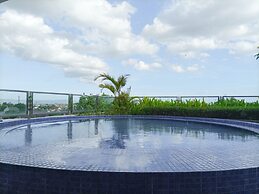 Elegant And Minimalist Studio At Mataram City Apartment