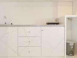 Elegant And Minimalist Studio At Mataram City Apartment