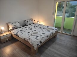 Family Nest Lika Relax