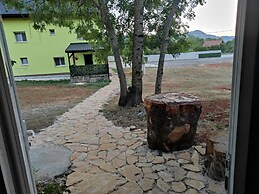 Family Nest Lika Relax