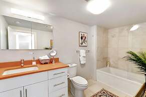 The Penthouse Loft in the Heart of Old Town!