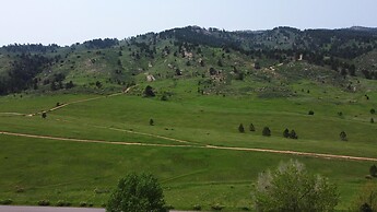 Amazing Sunsets, Biking, Boating and More at the Horsetooth Stoop!