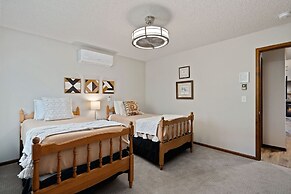 Amazing Sunsets, Biking, Boating and More at the Horsetooth Stoop!