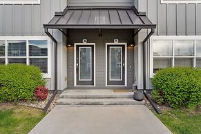 Spectacular Townhome Near Breweries and River District!