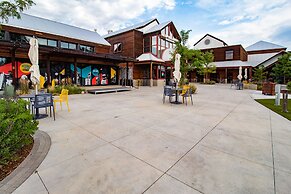 Spectacular Townhome Near Breweries and River District!