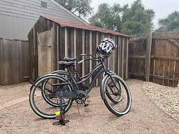 Charming Bungalow With Hot Tub, Fire Pit & Bikes