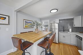 Charming Bungalow With Hot Tub, Fire Pit & Bikes