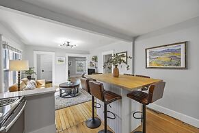 Charming Bungalow With Hot Tub, Fire Pit & Bikes