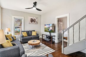 Historical Bungalow Near Csu & Old Town!