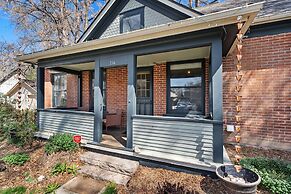 Historical Bungalow Near Csu & Old Town!