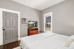 Historical Bungalow Near Csu & Old Town!