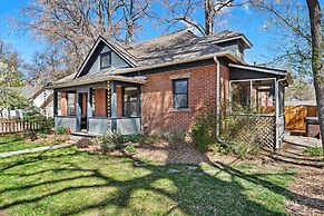 Historical Bungalow Near Csu & Old Town!