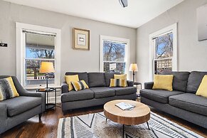 Historical Bungalow Near Csu & Old Town!