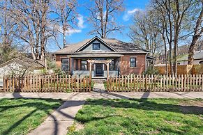 Historical Bungalow Near Csu & Old Town!