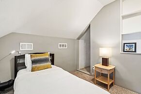 Historical Bungalow Near Csu & Old Town!