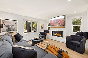 Elegant Old Town Charm – Walk to Csu and Downtown