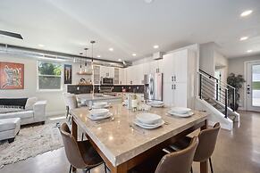 Swanky Townhome Near Old Town, Breweries and River