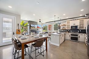 Swanky Townhome Near Old Town, Breweries and River