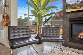 Swanky Townhome Near Old Town, Breweries and River